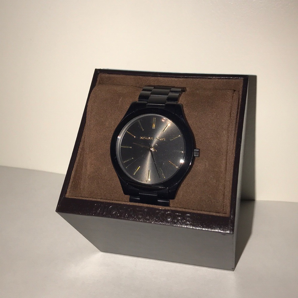 Michael Kors Black Watch - Picture 4 of 6